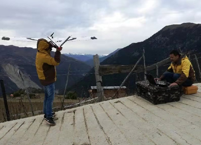 局測繪無人機分隊晝夜兼程抵達金沙江滑坡災(zāi)害現(xiàn)場 局測繪無人機分隊晝夜兼程抵達金沙江滑坡災(zāi)害現(xiàn)場